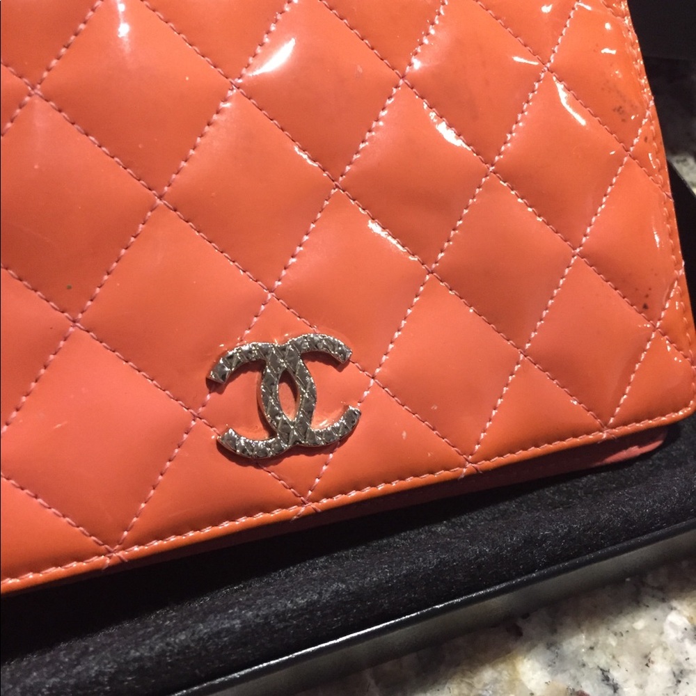 CHANEL Orange Quilted Patent Leather Bag - Picture 16 of 16